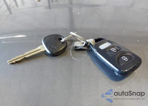 2013 Hyundai Elantra Gls from USA, damaged, VIN 5NPDH4AEXDH196484